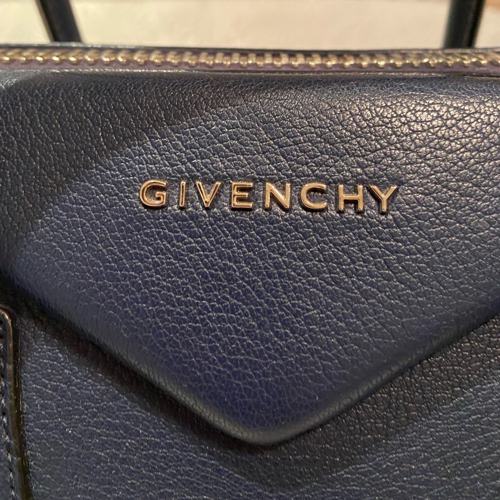 Givenchy Antigona Medium Navy Blue - Picture 5 of 15